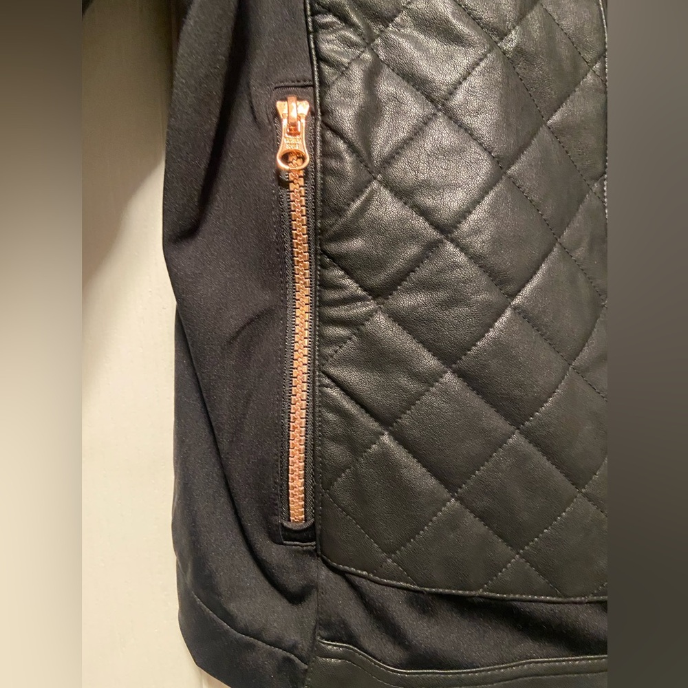 Victoria’s Secret Sport Black Faux Leather Quilted Jacket - Picture 8 of 10
